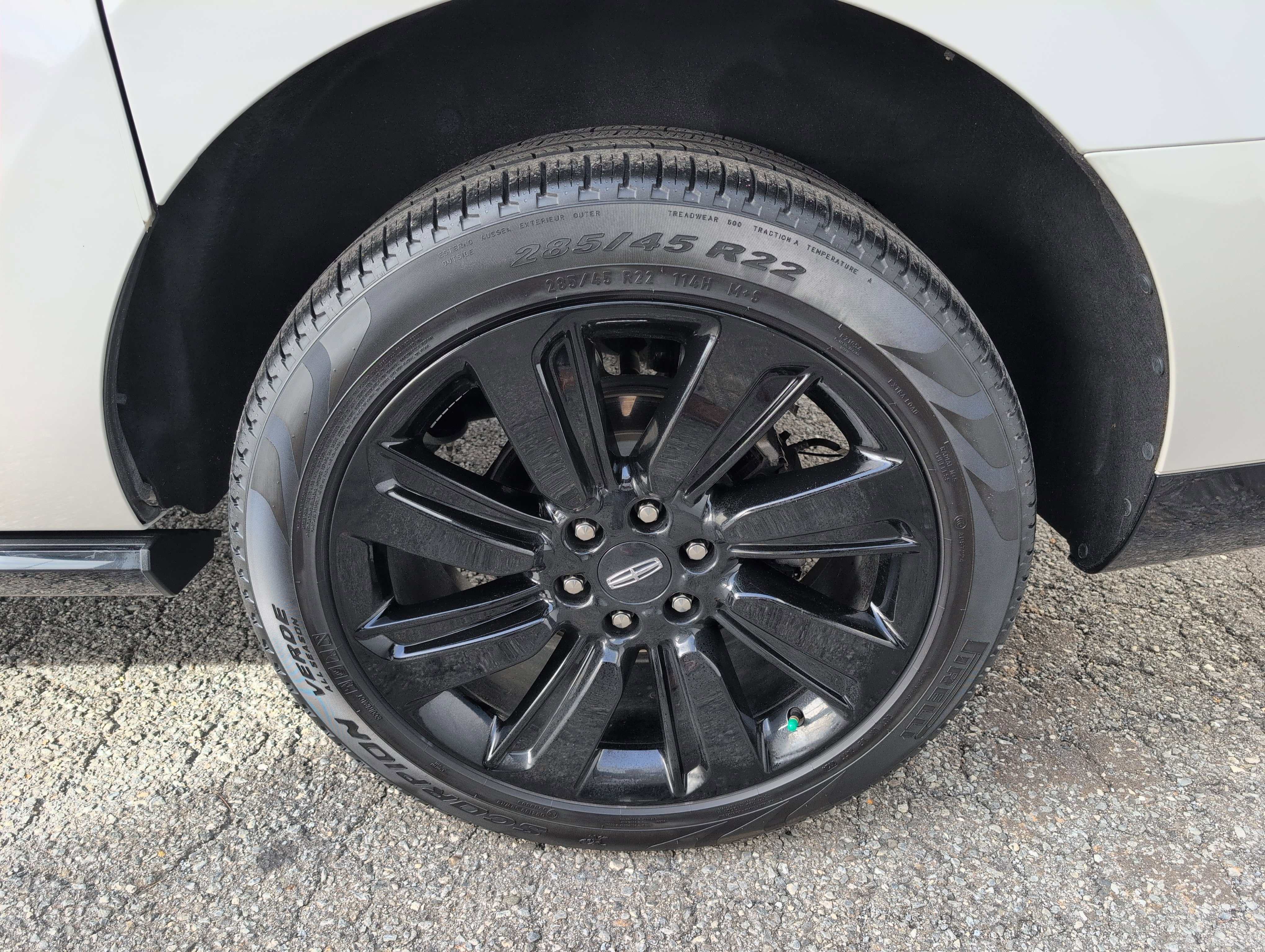 Used 2024 Lincoln Navigator L Reserve image 5