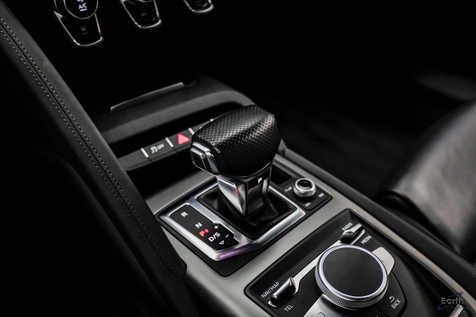 Used 2018 Audi R8 V10 RWD image 65