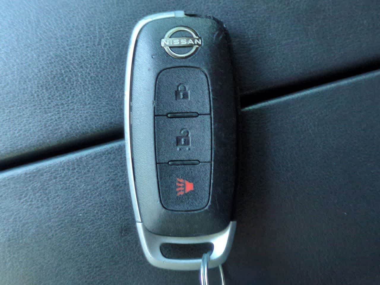Used 2024 Nissan Rogue S FWD image 35