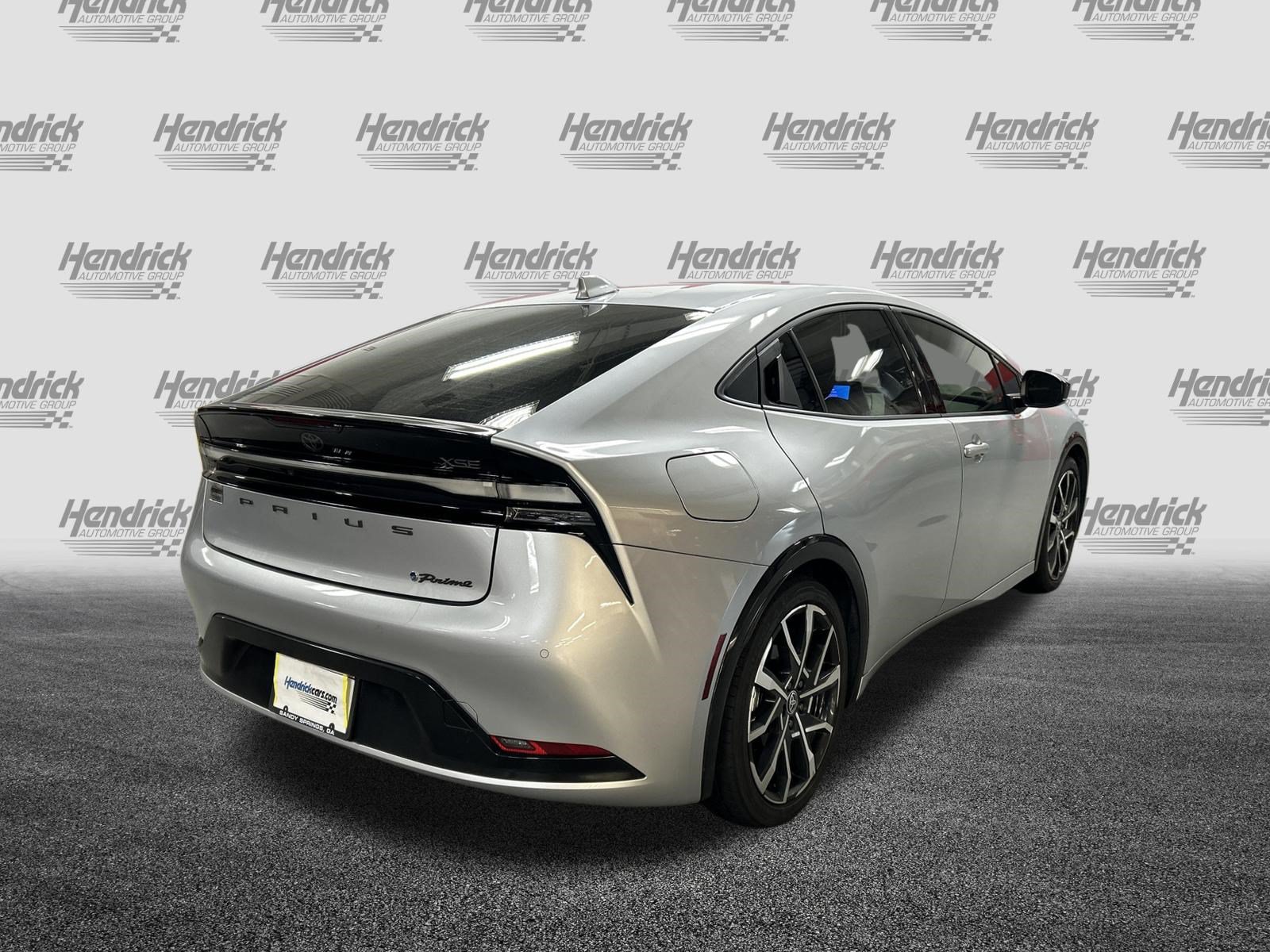 Used 2024 Toyota Prius Prime FWD image 10