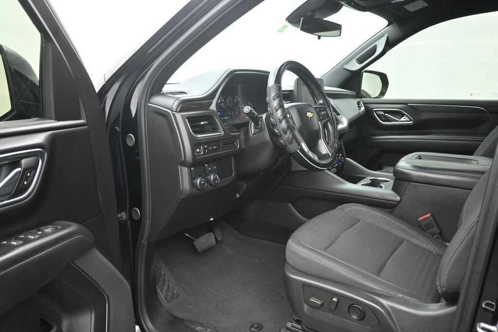 Used 2024 Chevrolet Suburban LS RWD image 10