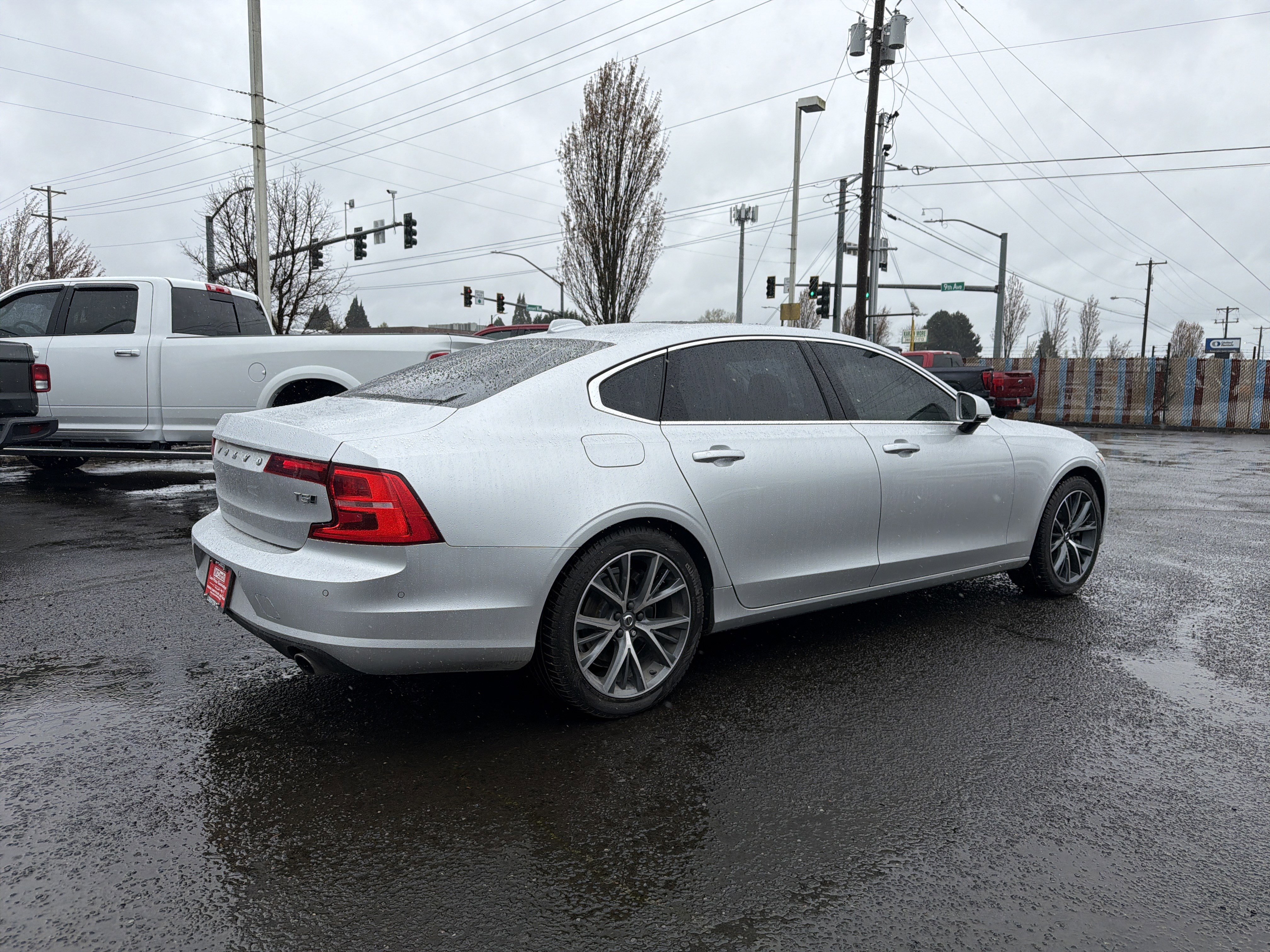 Used 2018 Volvo S90 T5 Momentum w/ Convenience Package AWD/4WD image 6