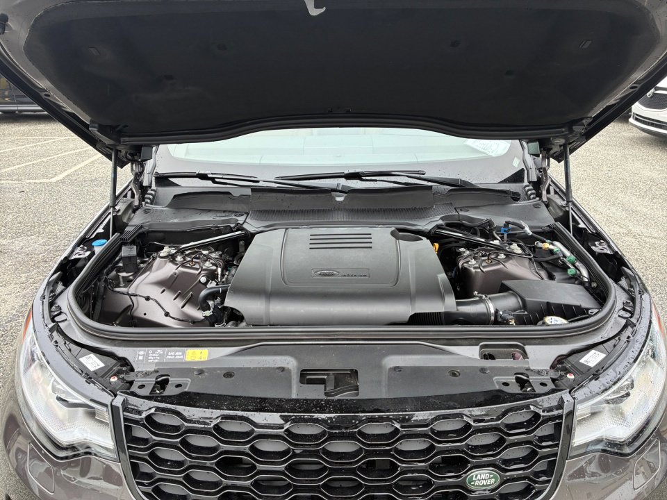 New 2026 Land Rover Discovery Dynamic SE AWD/4WD image 16