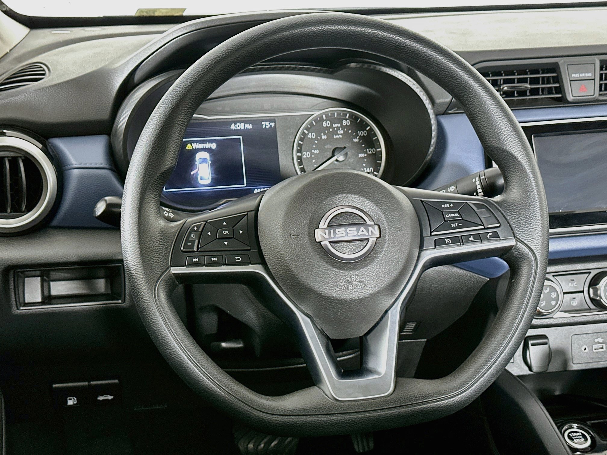 Used 2025 Nissan Versa SV FWD image 17