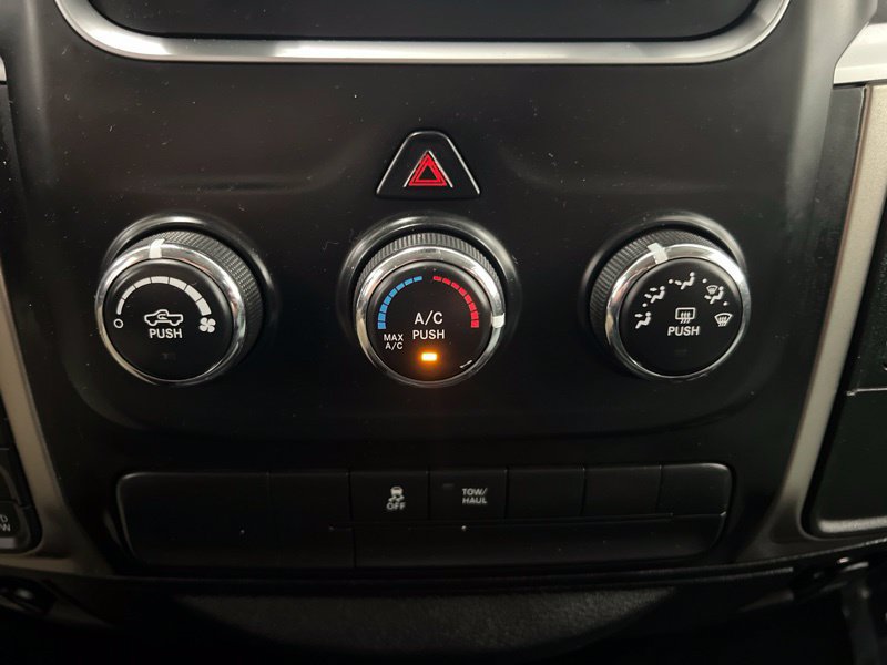Used 2018 RAM 1500 Classic SLT AWD/4WD image 24