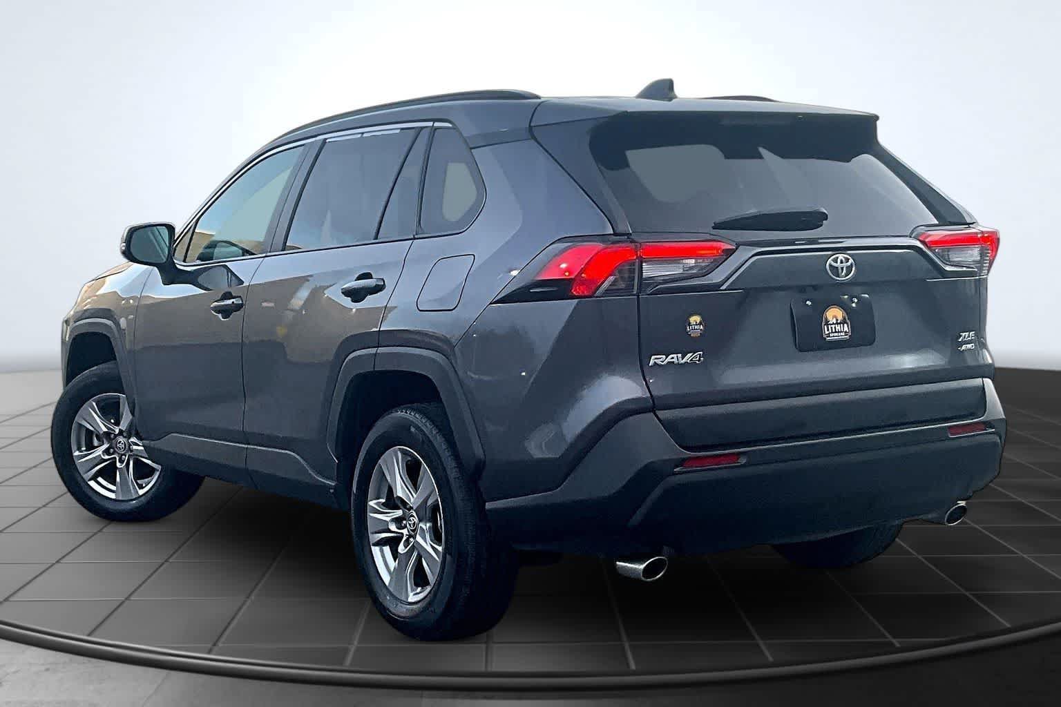 Used 2024 Toyota RAV4 XLE w/ Convenience Package AWD/4WD image 4