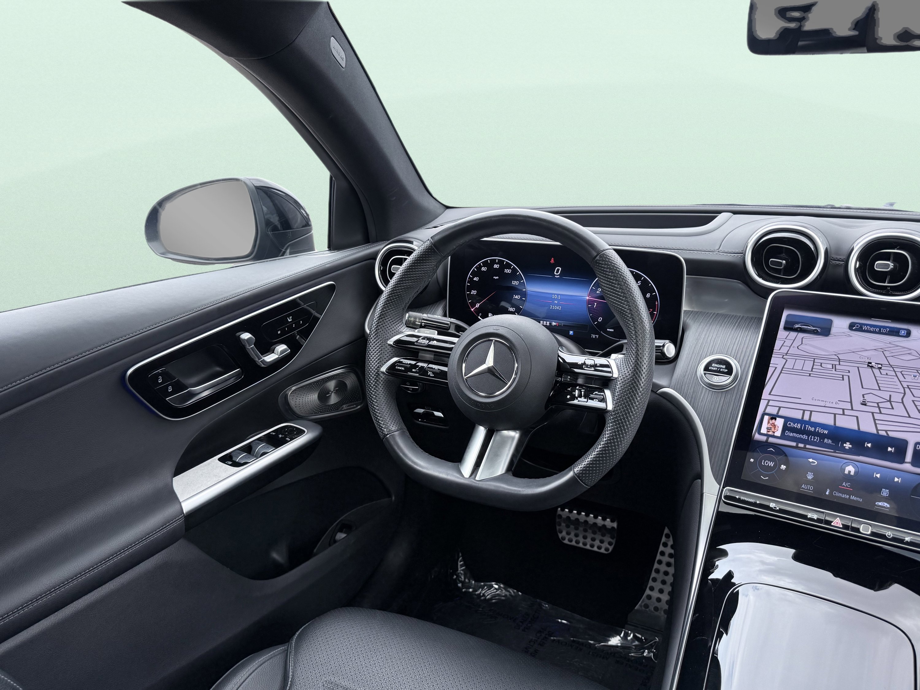 Used 2024 Mercedes-Benz GLC 300 4MATIC w/ AMG Line image 55