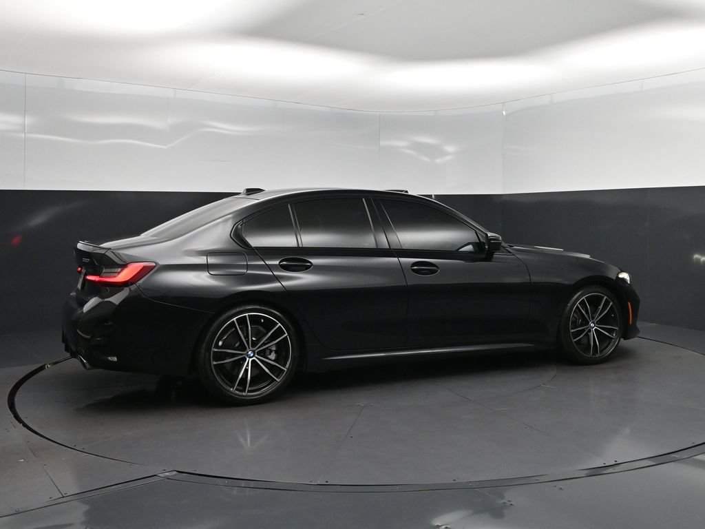 Used 2024 BMW 330i Sedan w/ M Sport Package RWD image 8