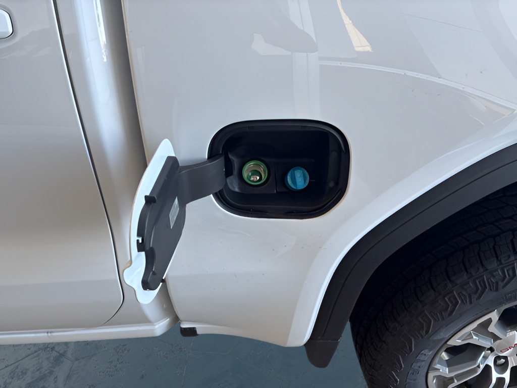 New 2026 GMC Sierra 1500 SLE AWD/4WD image 8
