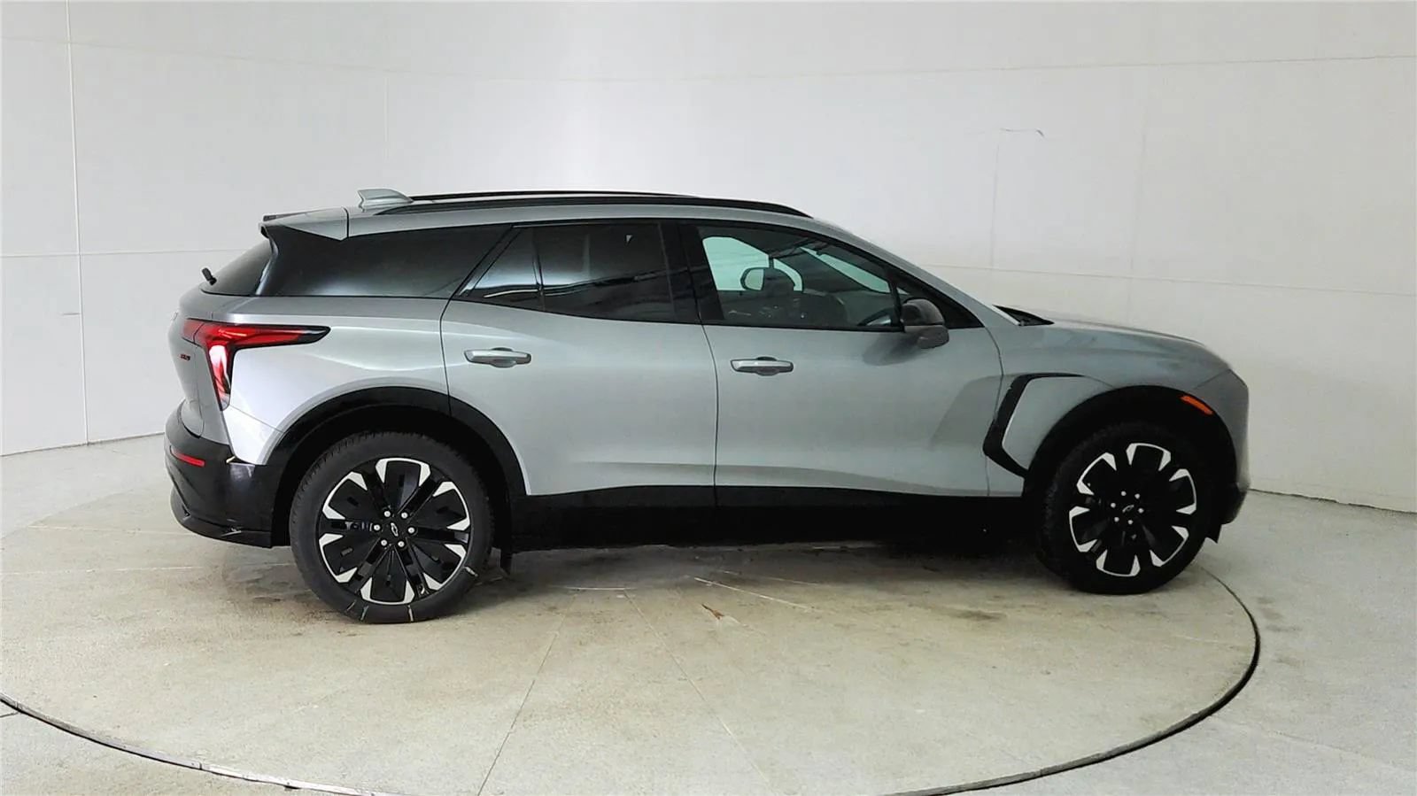 New 2025 Chevrolet Blazer EV RS RWD image 8