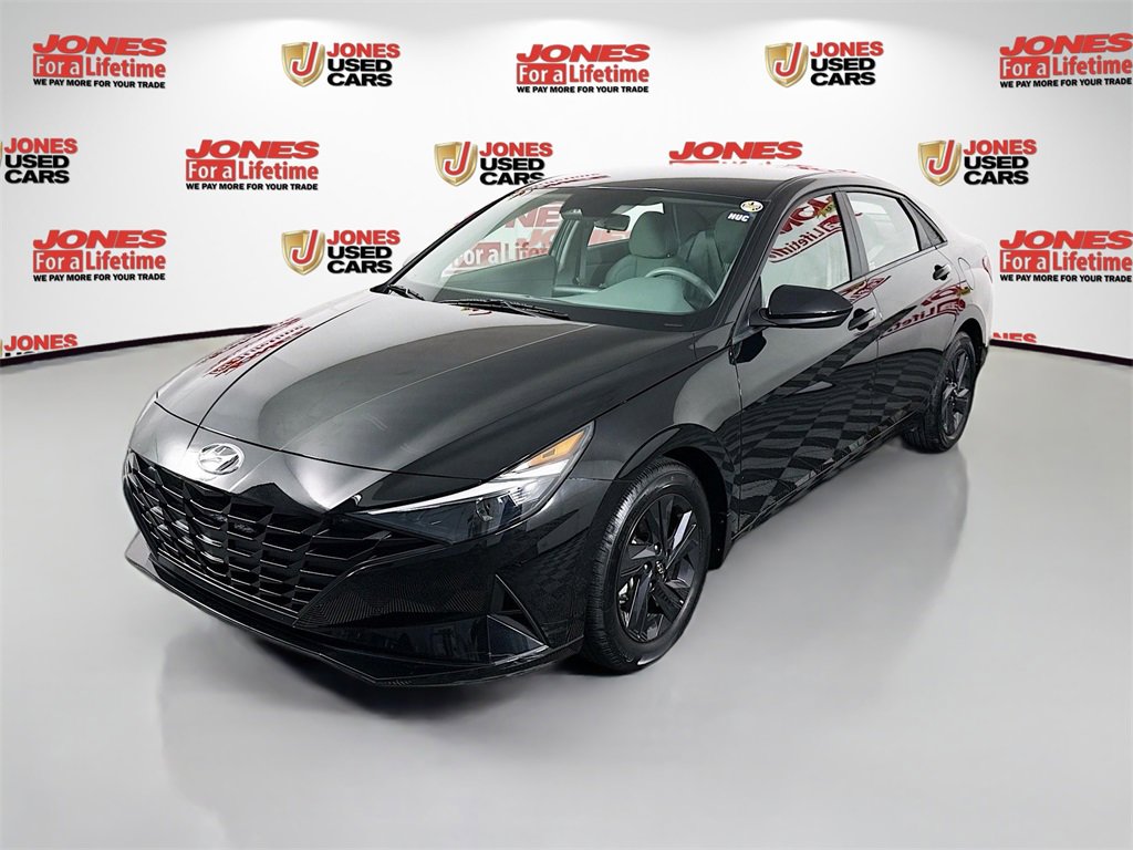 Certified 2022 Hyundai Elantra SEL image 12