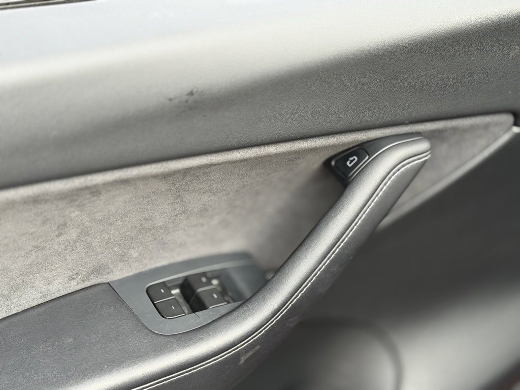 Used 2021 Tesla Model Y Long Range image 27