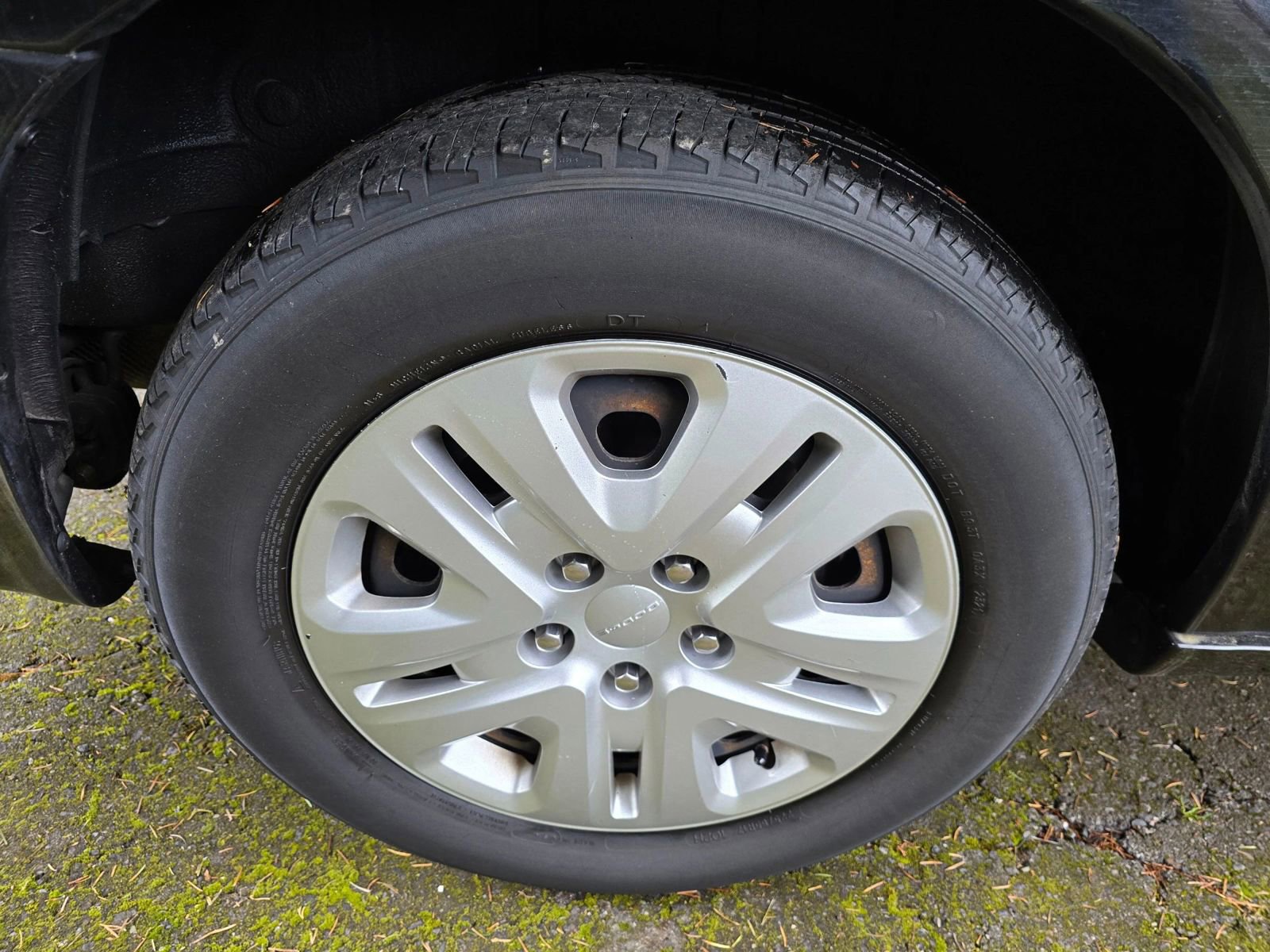 Used 2018 Dodge Grand Caravan SE image 9