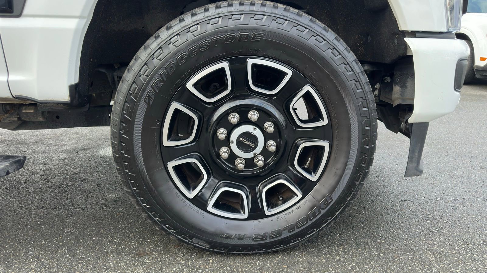Used 2025 Ford F350 Platinum w/ FX4 Off-Road Package AWD/4WD image 21