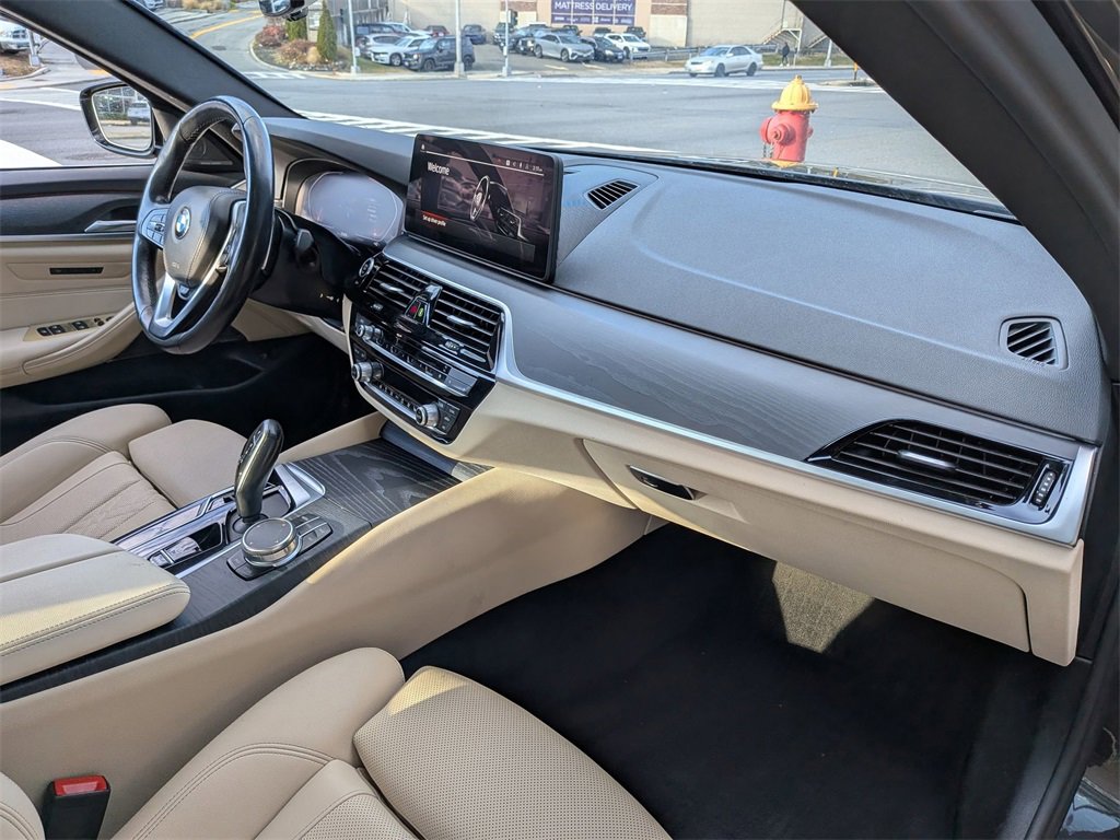Used 2023 BMW 530i xDrive w/ Premium Package image 30