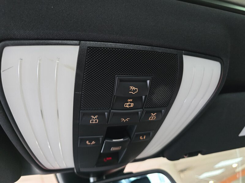 Used 2014 Mercedes-Benz E 350 4MATIC Sedan image 27