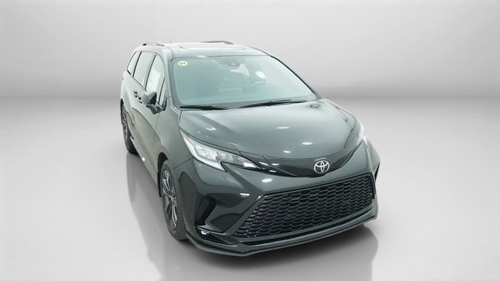 New 2026 Toyota Sienna XSE FWD image 4
