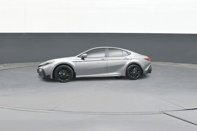 Used 2025 Toyota Camry SE w/ Convenience Package image 58