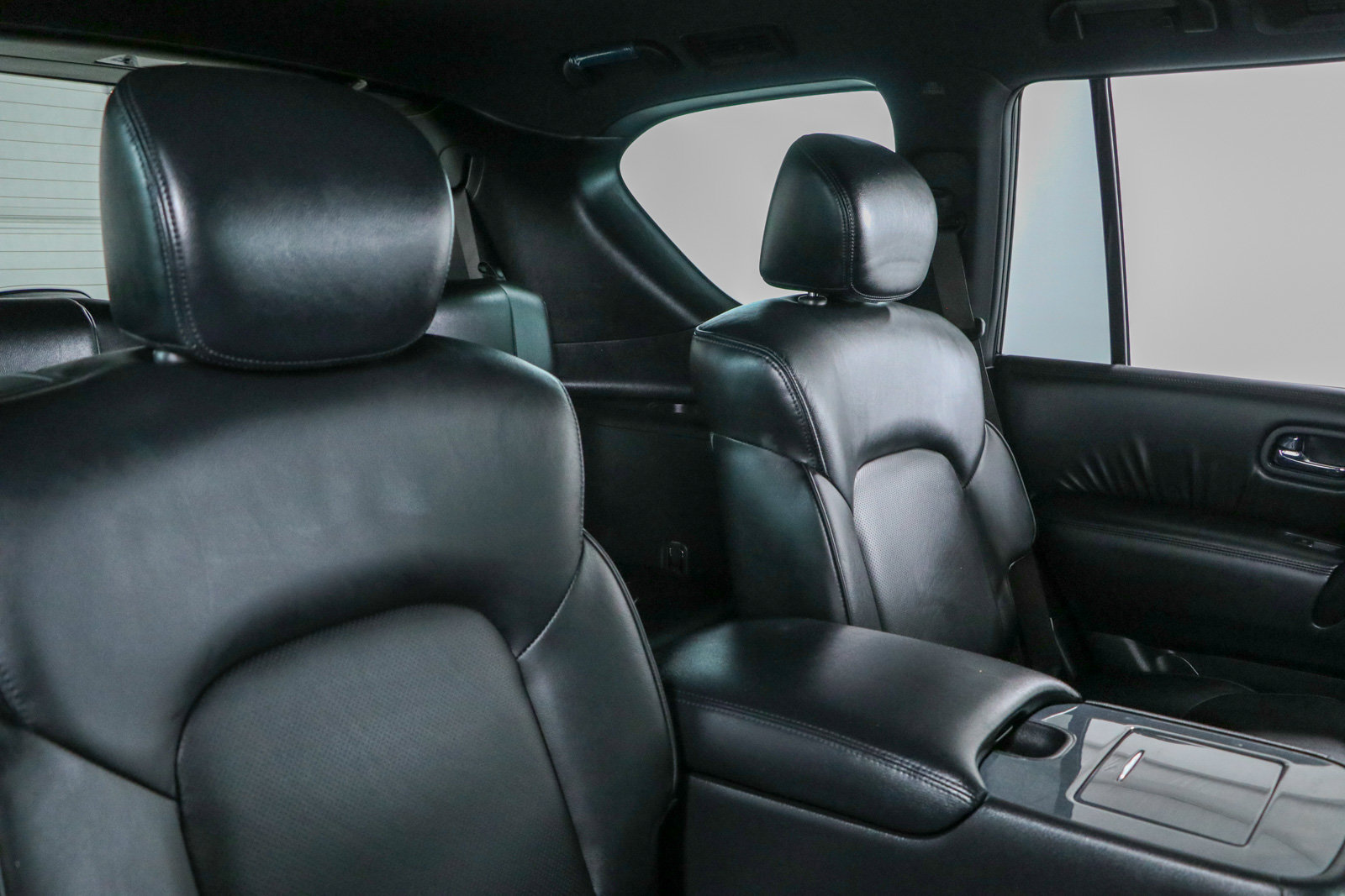 Used 2023 Nissan Armada SL w/ Midnight Edition Package AWD/4WD image 30