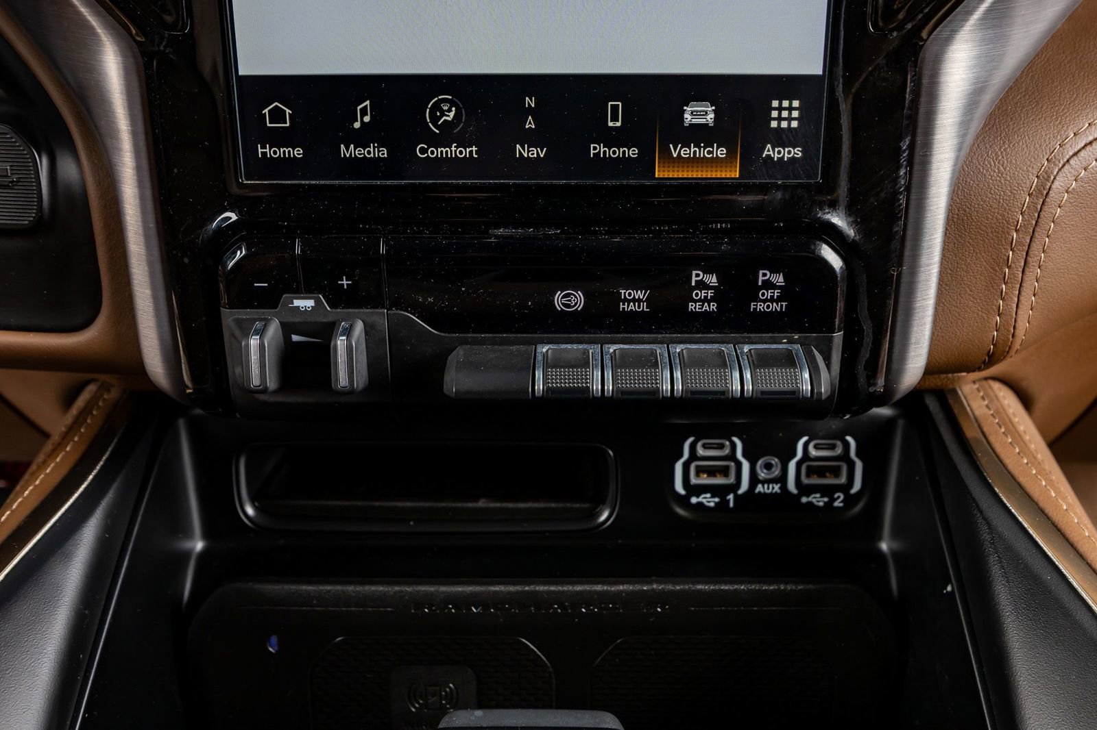 Used 2023 RAM 3500 Limited image 26