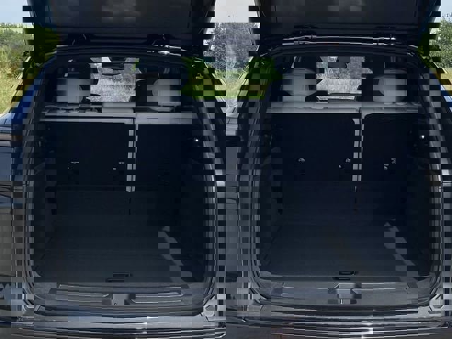 New 2026 Cadillac Lyriq Sport image 9