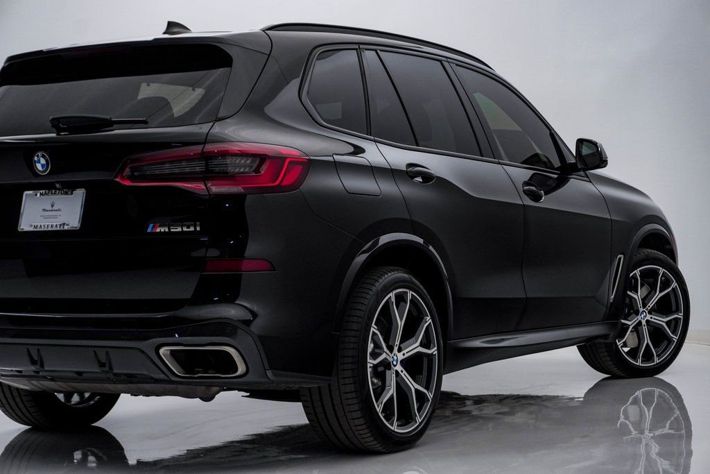 Used 2020 BMW X5 M50i w/ Executive Package image 10