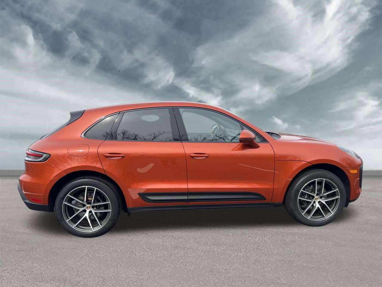 Used 2024 Porsche Macan image 6