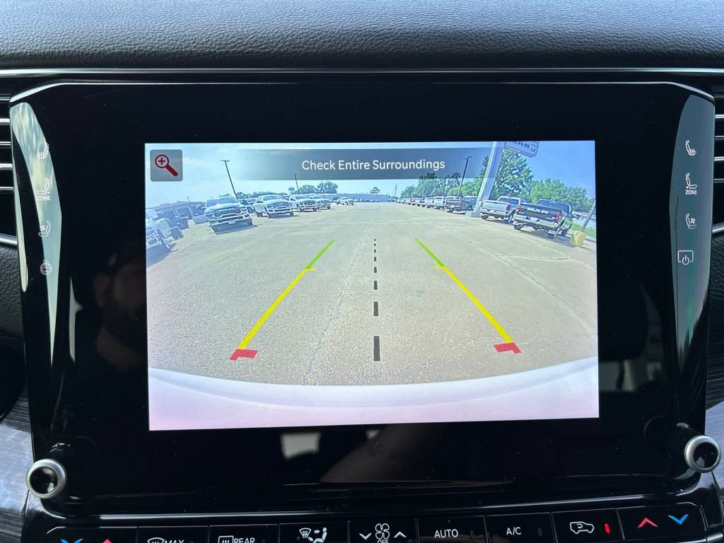 Used 2022 Jeep Wagoneer Series III AWD/4WD image 19