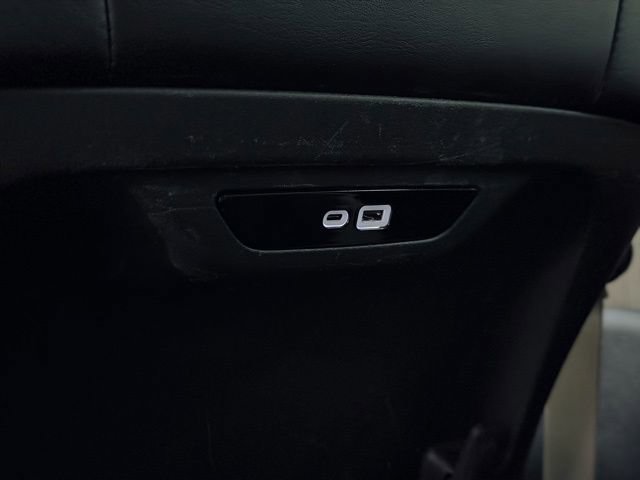 Used 2023 Chrysler Pacifica Touring-L FWD image 26