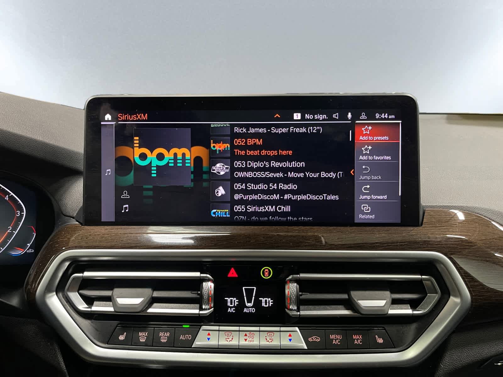 Used 2024 BMW X4 xDrive30i w/ Parking Assistance Package AWD/4WD image 15