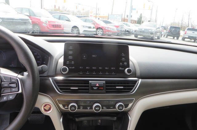 Used 2019 Honda Accord Hybrid image 24