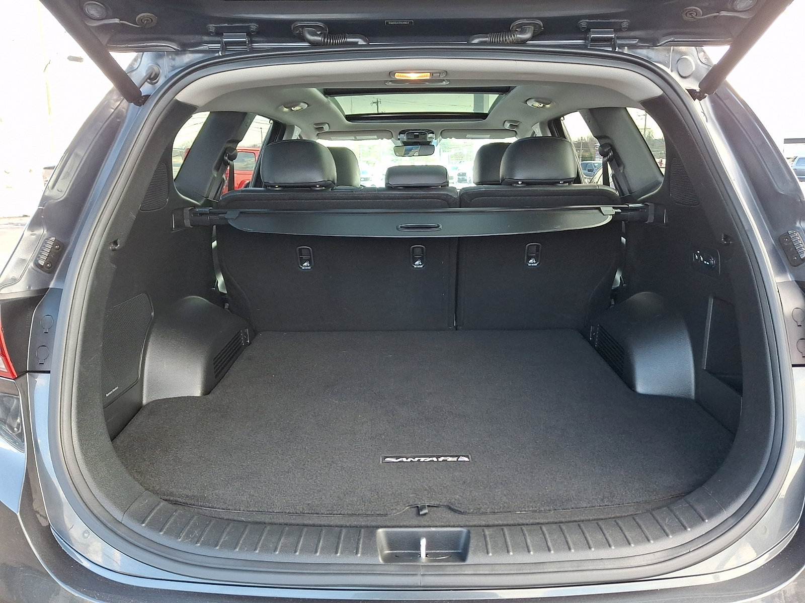 Used 2022 Hyundai Santa Fe SEL w/ Convenience + Premium Package image 29