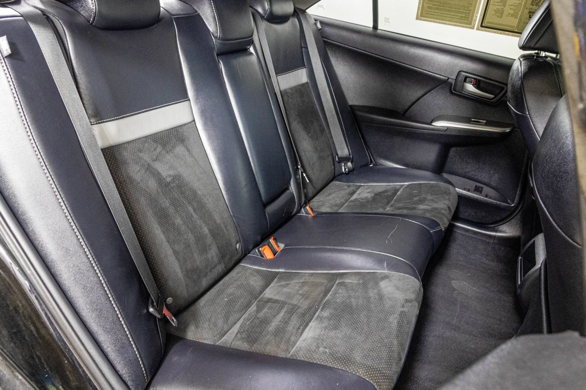 Used 2012 Toyota Camry SE w/ Leather Pkg FWD image 43