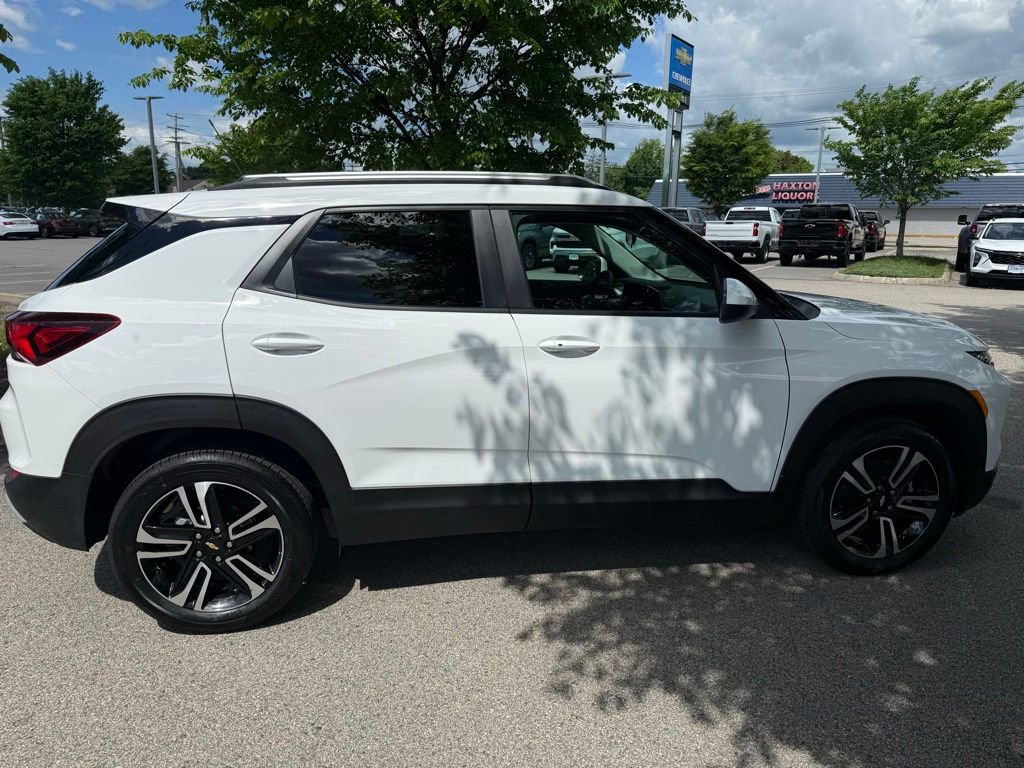 Used 2026 Chevrolet TrailBlazer LT w/ LT Cold Weather Package FWD image 6