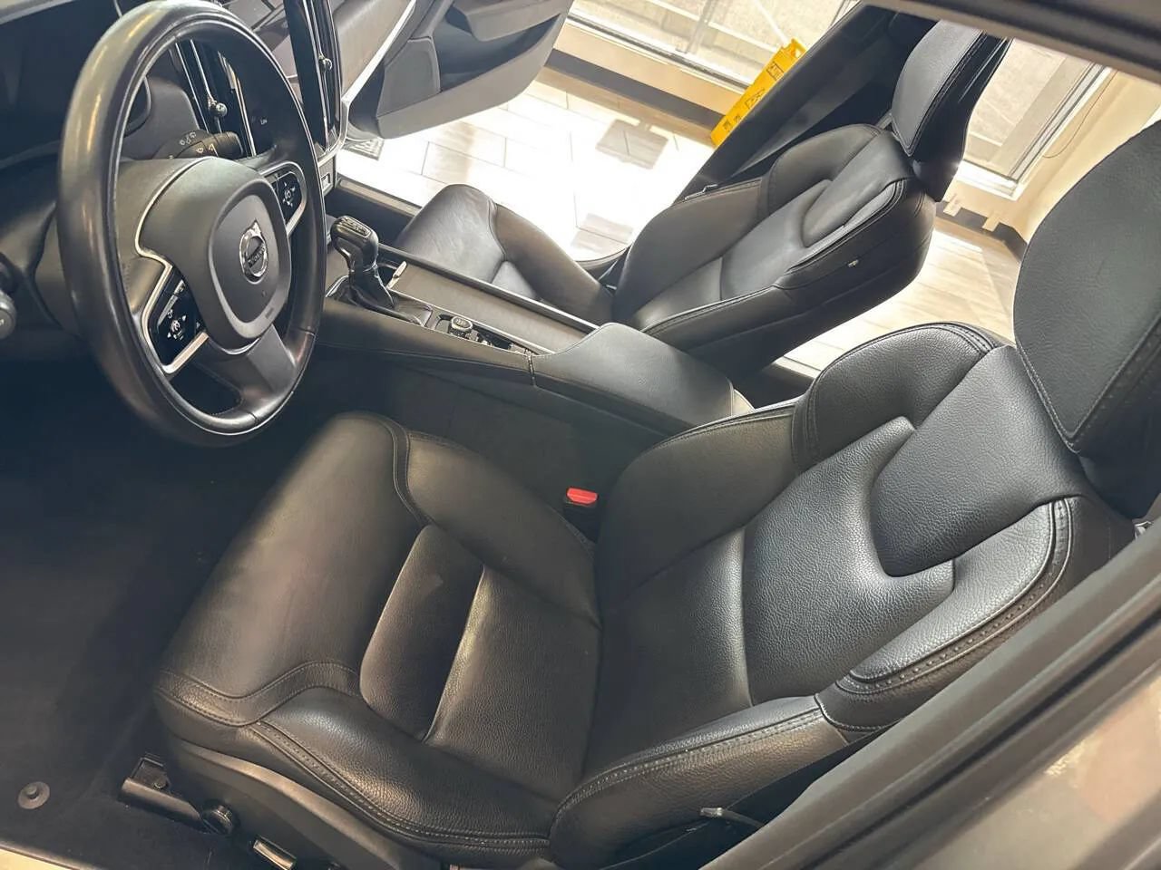 Used 2020 Volvo V90 T6 Cross Country AWD/4WD image 20