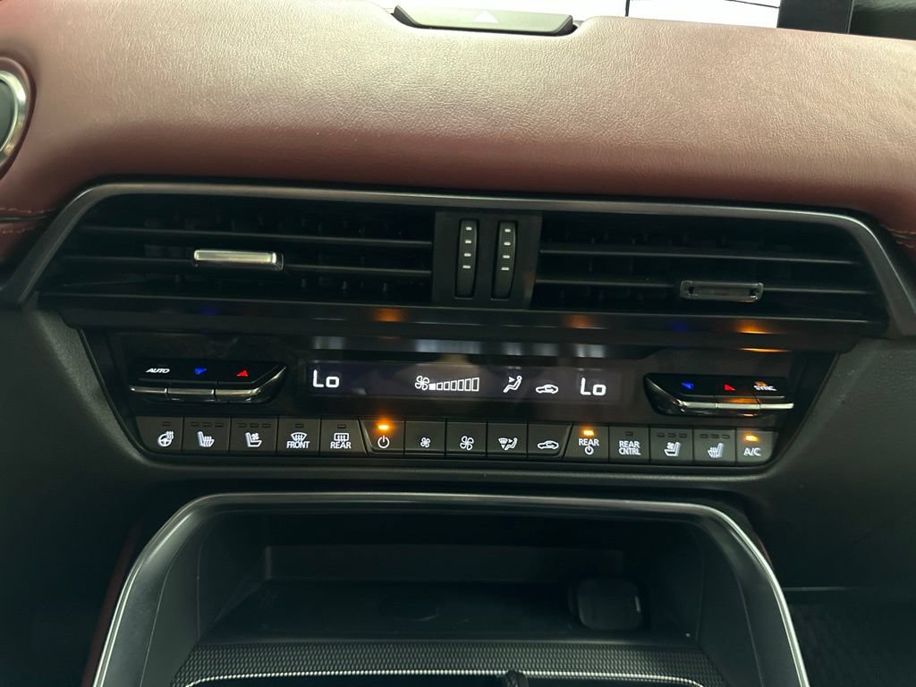 Certified 2025 MAZDA CX-70 Plug-In Hybrid w/ Premium Plus AWD/4WD image 33