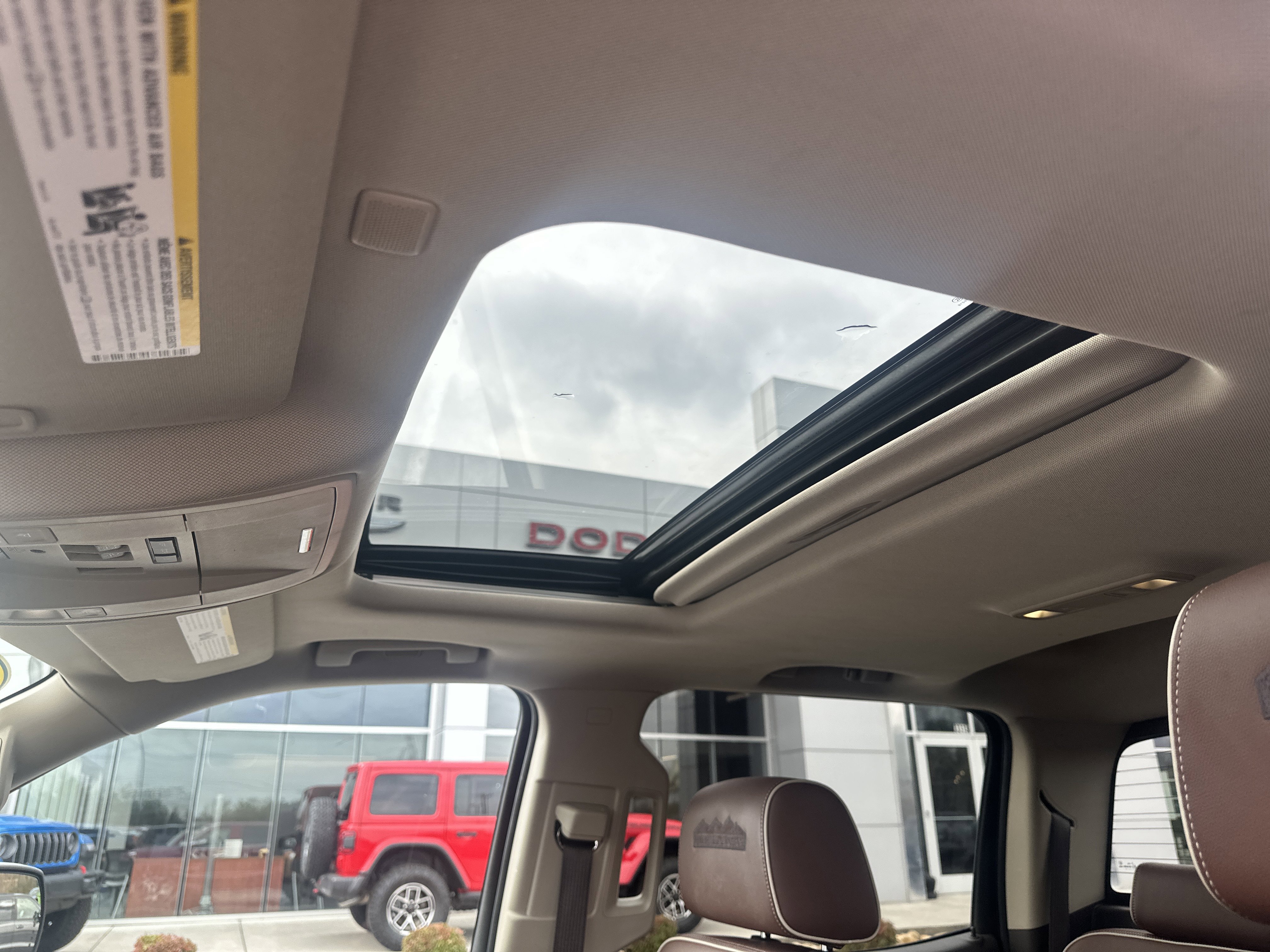 Used 2018 Chevrolet Silverado 1500 High Country image 17