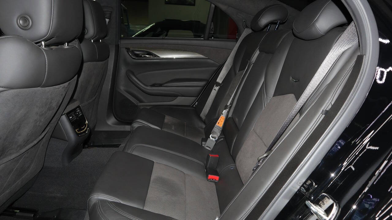 Used 2019 Cadillac CTS V w/ Luxury Package image 32