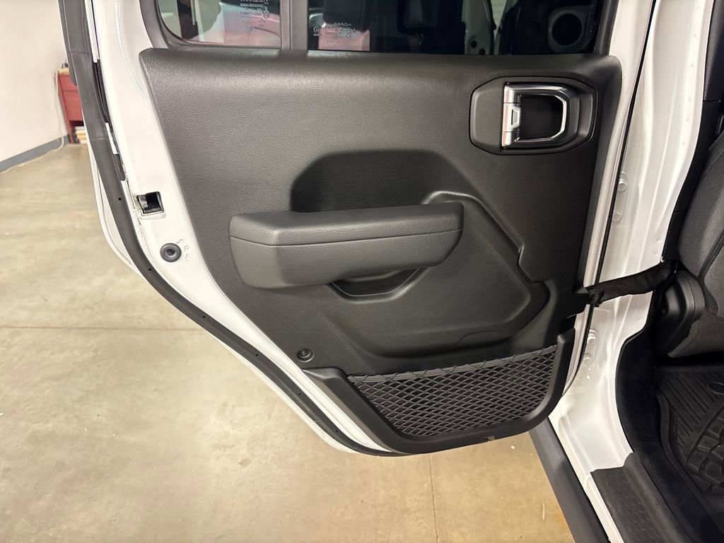 Used 2025 Jeep Gladiator Sport image 37