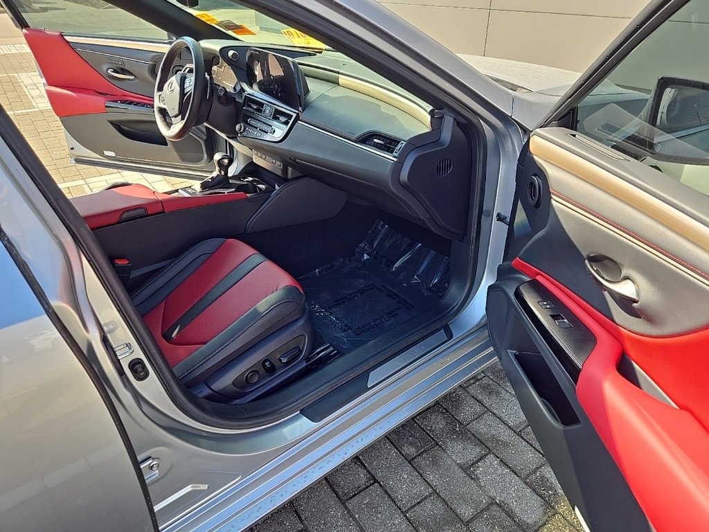 Used 2023 Lexus ES 350 F Sport w/ Accessory Package (Z2) image 20