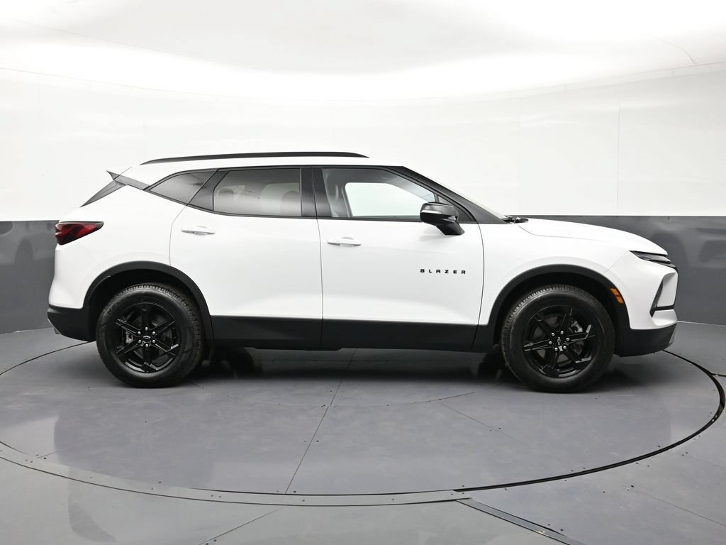 Used 2024 Chevrolet Blazer LT w/ Midnight/Sport Edition AWD/4WD image 6