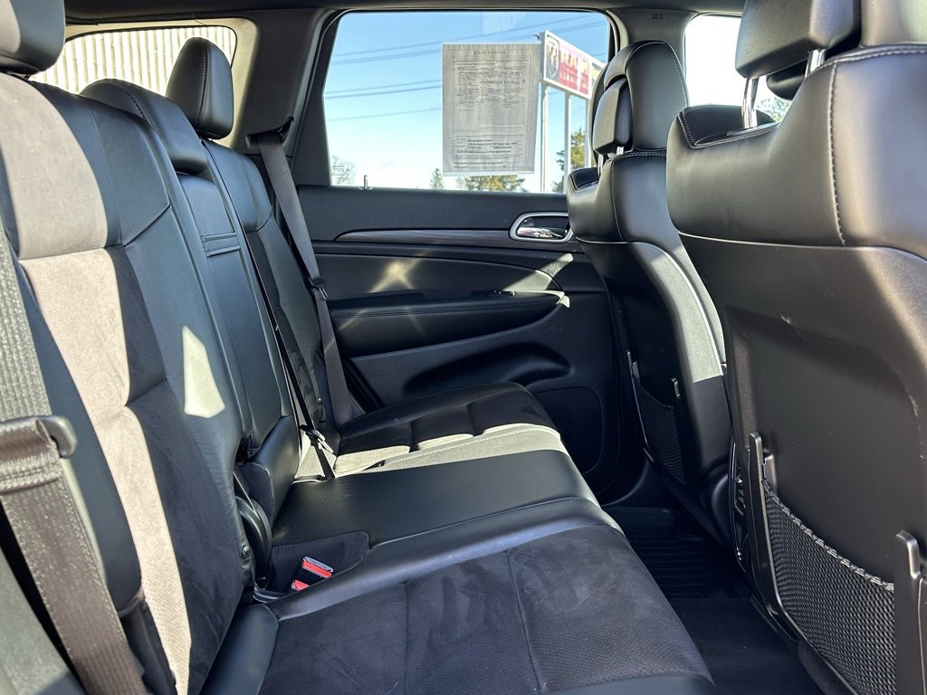 Used 2022 Jeep Grand Cherokee Laredo X image 15