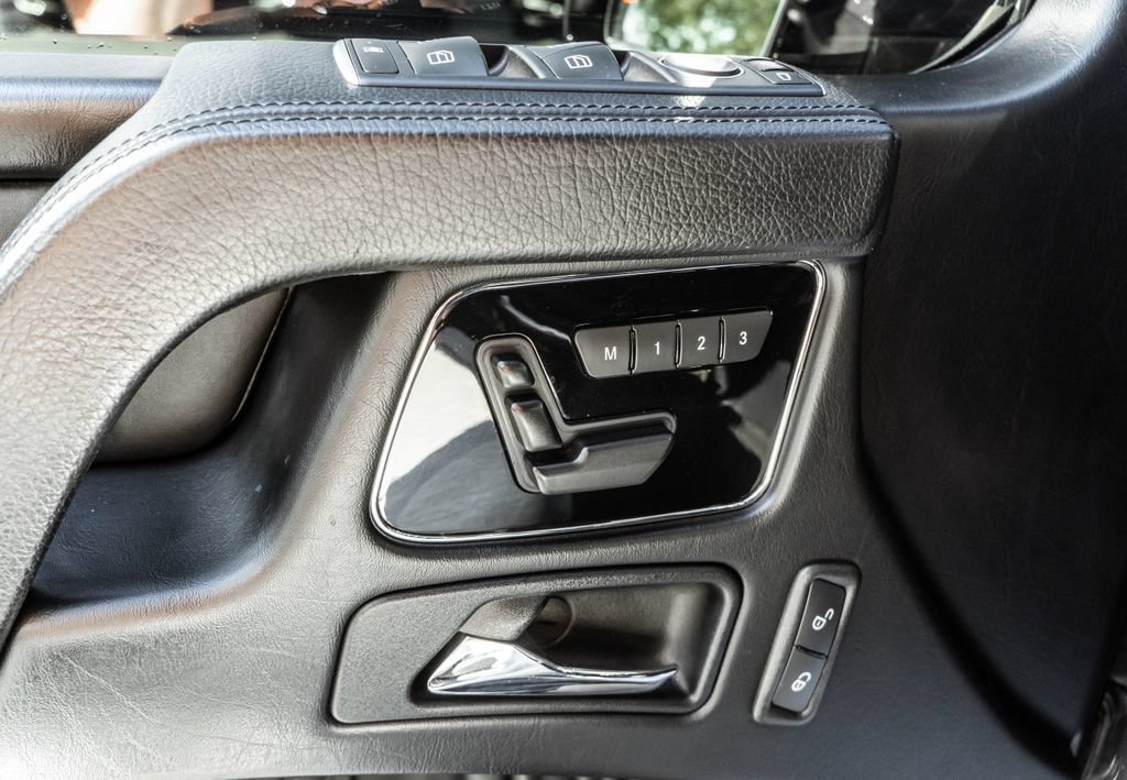 Used 2016 Mercedes-Benz G 550 image 18