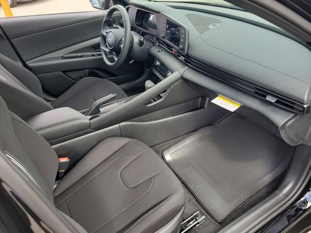 New 2026 Hyundai Elantra Sport FWD image 20