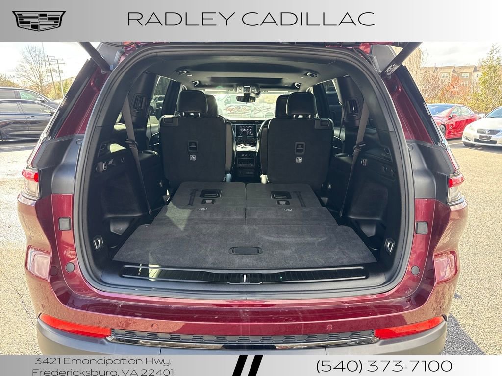 Used 2024 Jeep Grand Cherokee L Altitude AWD/4WD image 16