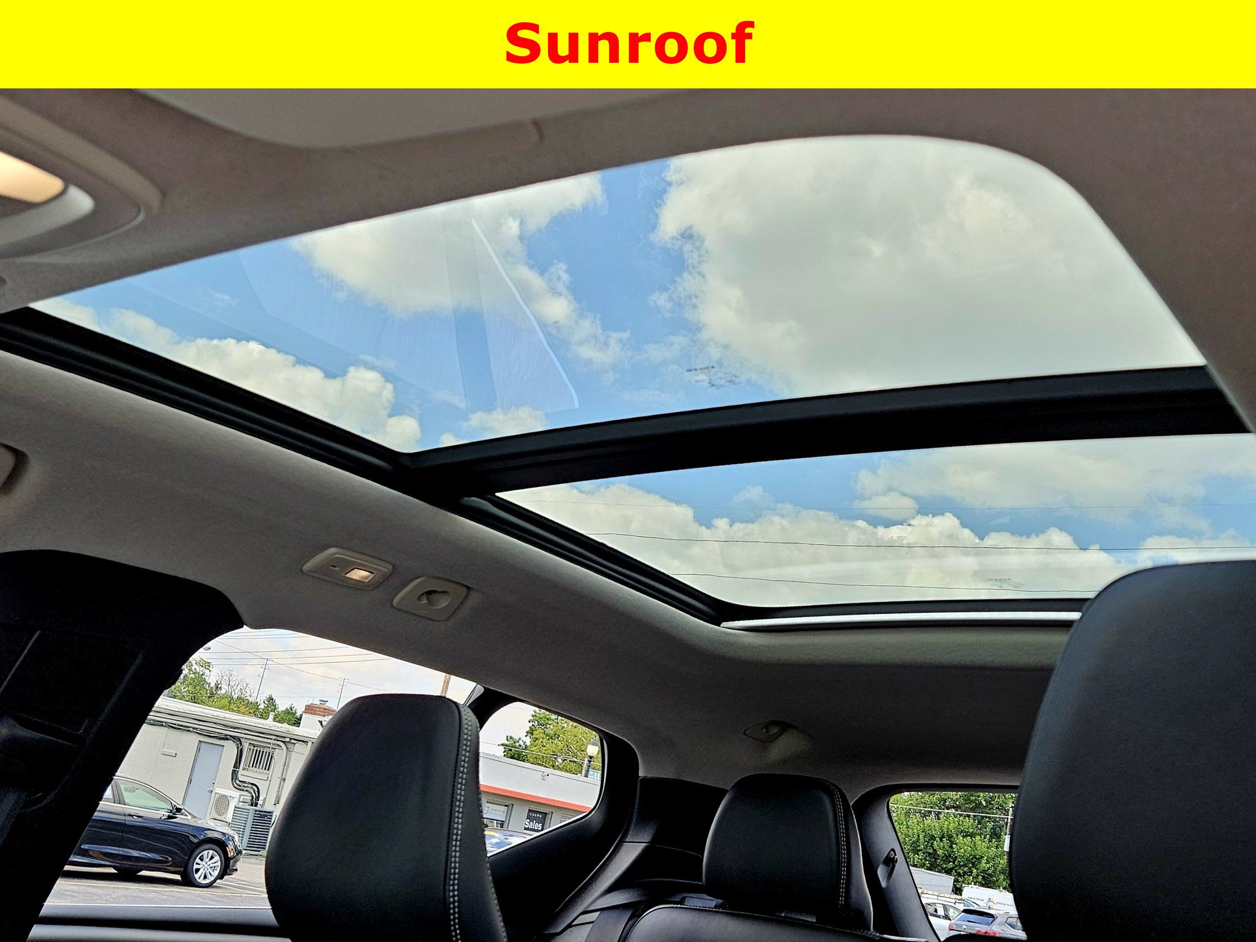 Used 2023 Volvo XC40 B5 Ultimate image 27