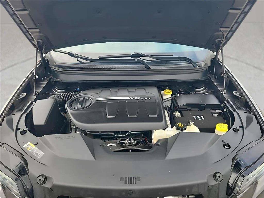 Used 2019 Jeep Cherokee Limited AWD/4WD image 30