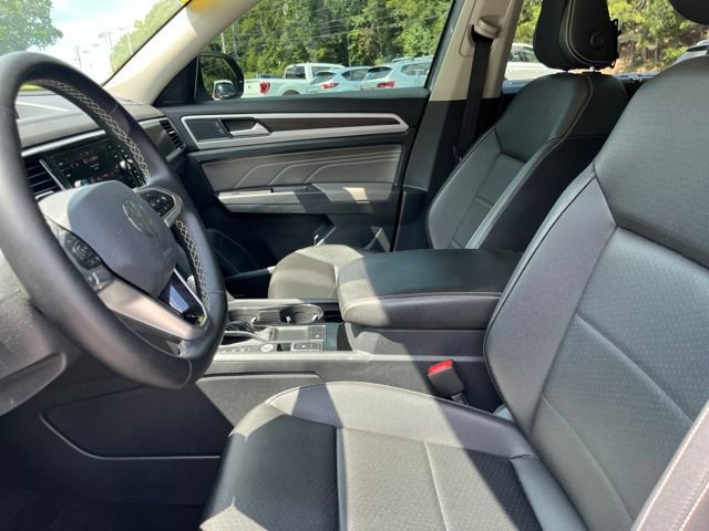 Used 2023 Volkswagen Atlas SE w/ Panoramic Sunroof Package FWD image 9