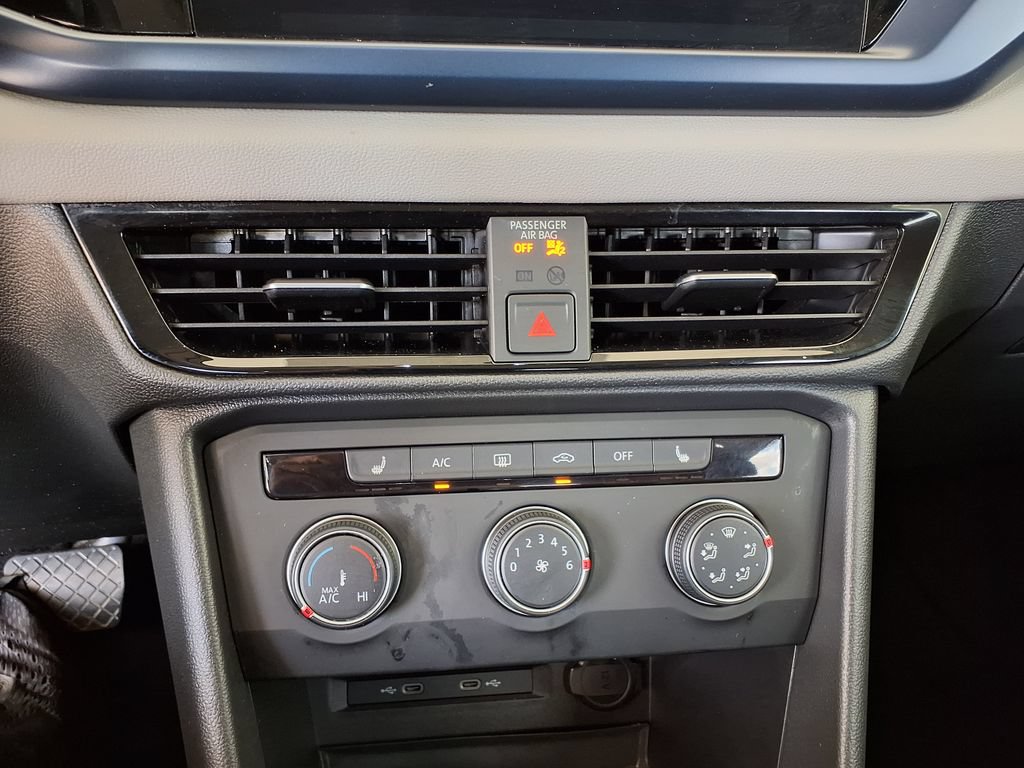 Used 2022 Volkswagen Taos SE FWD image 30
