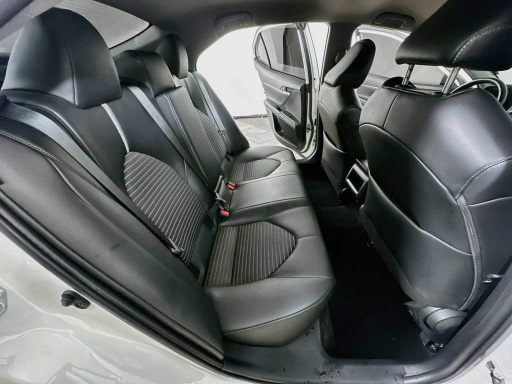 Used 2023 Toyota Camry SE w/ Convenience Package FWD image 10